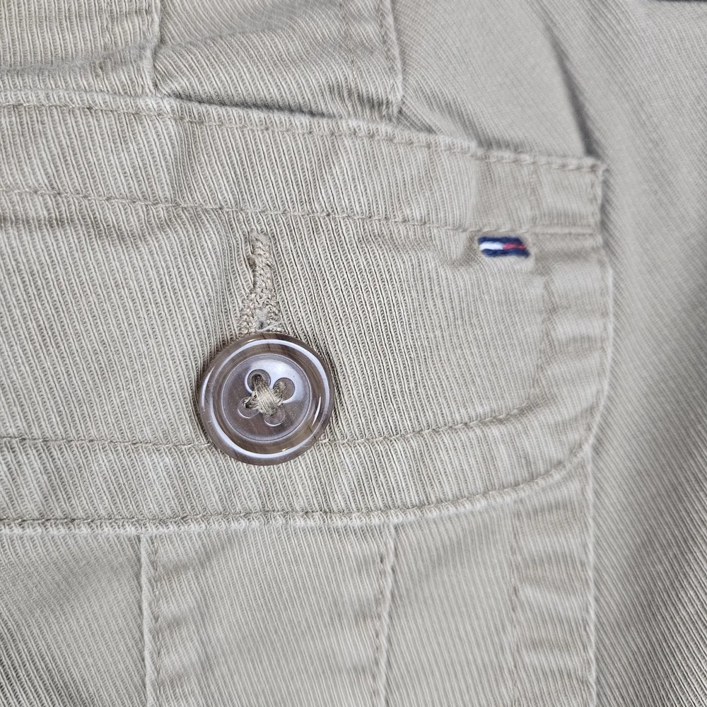 Tommy Hilfiger Womens Wide Leg Khaki Pants 10 Preppy Minimalist‎ Classic - Picture 6 of 6
